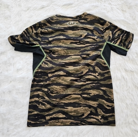 Under Armour heat gear camo short sleeve tee size 5 - Picture 4 of 10